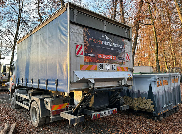 Livraison de pellet de bois près de Tarbes dans les Hautes-Pyrénées (65) | Pyrénées Énergies Services